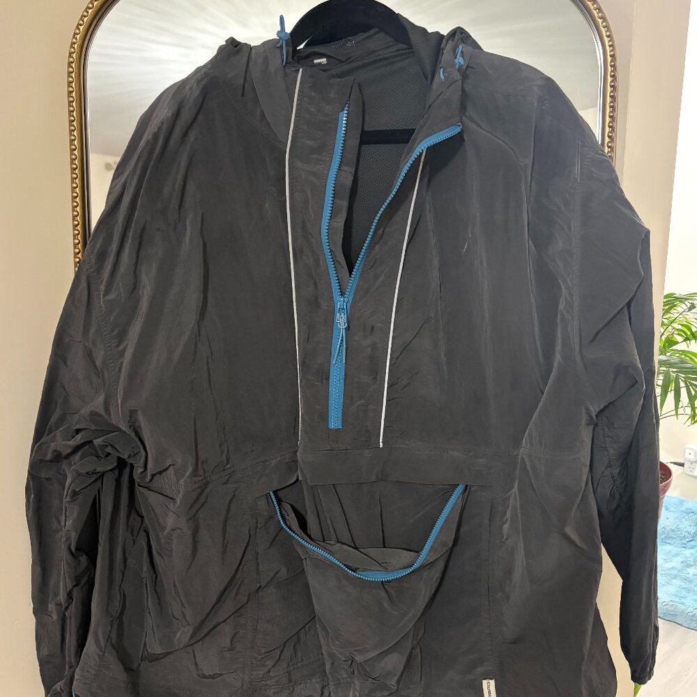Women's Fabletics Hiking Jacket (XXL)